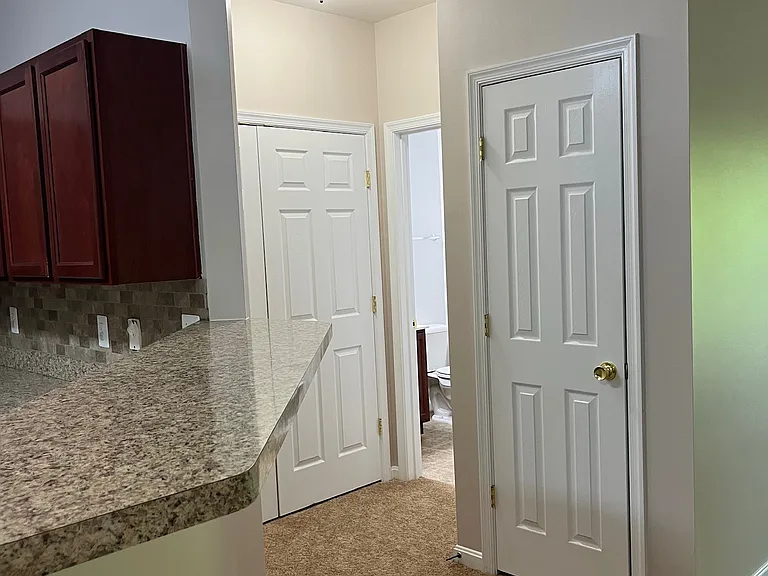 23520 F D R Blvd #405 — Photo 7