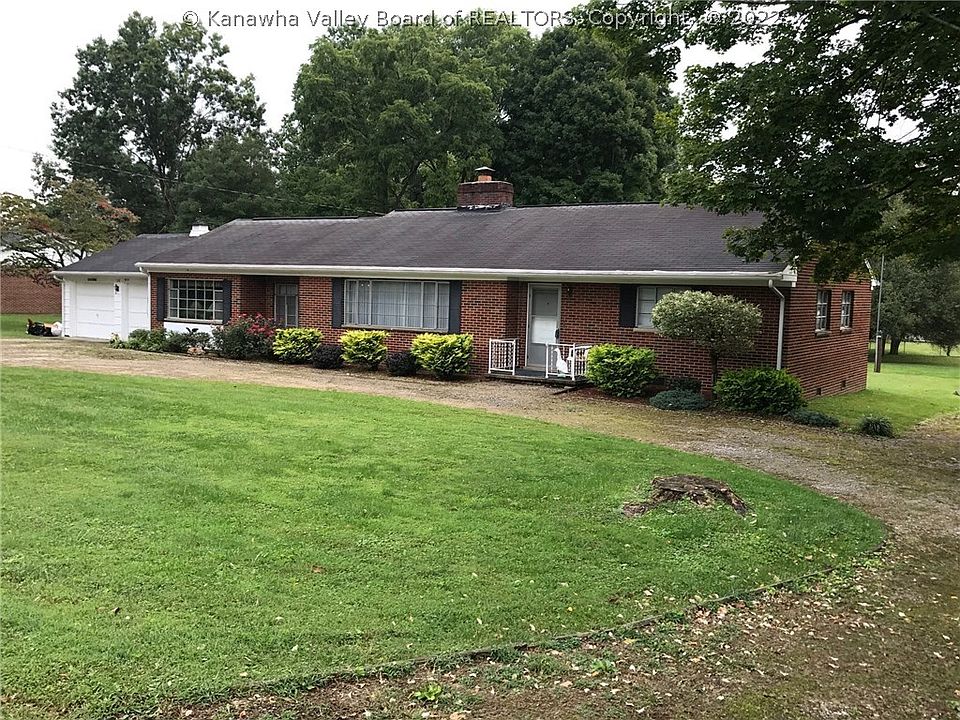 1st image of 128 Maplewood Ests