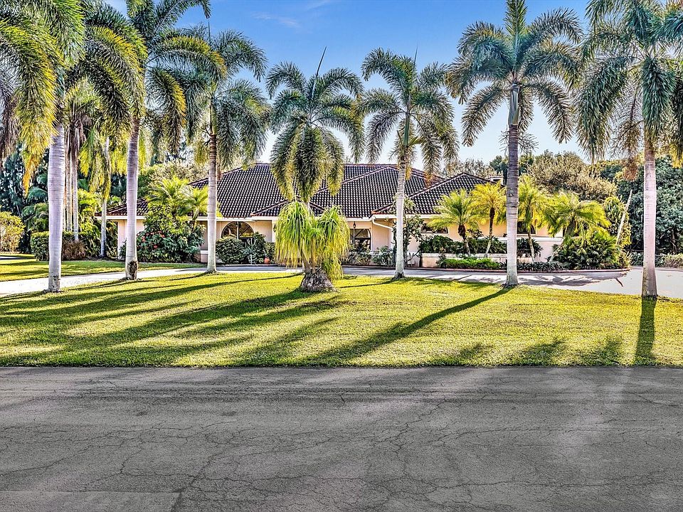 1st image of 4300 SW 77th Avenue