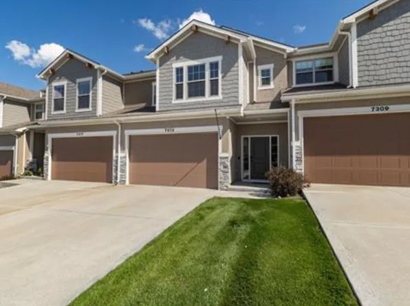 7313 Aaron St, Parkville, MO 64152