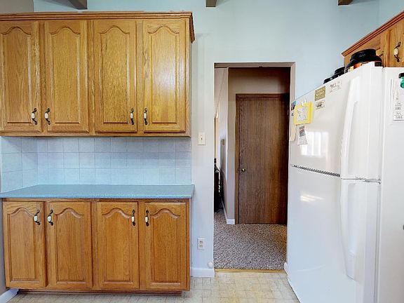 5th image of 79 Mountain View Dr