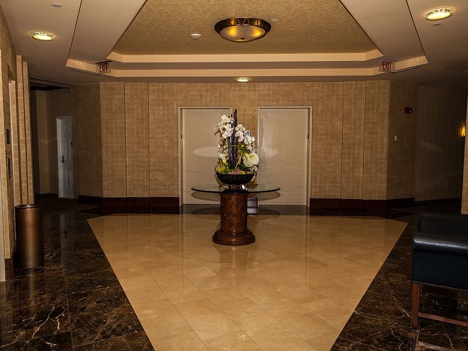 1st image of 19501 W Country Club Dr APT Ts 03