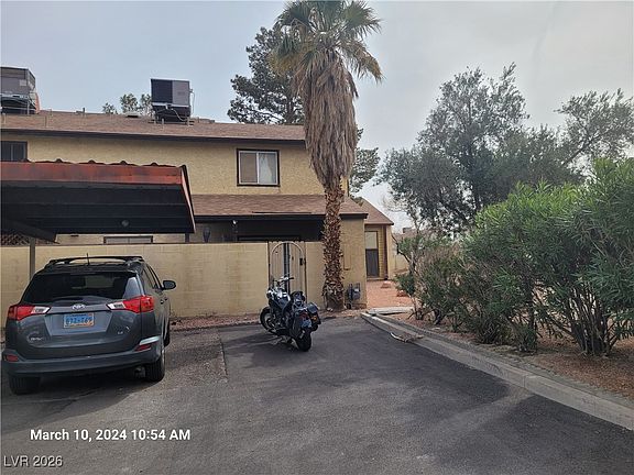 2nd image of 528 Kristin Ln