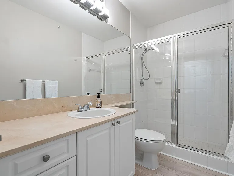 610 Fern St — Photo 13