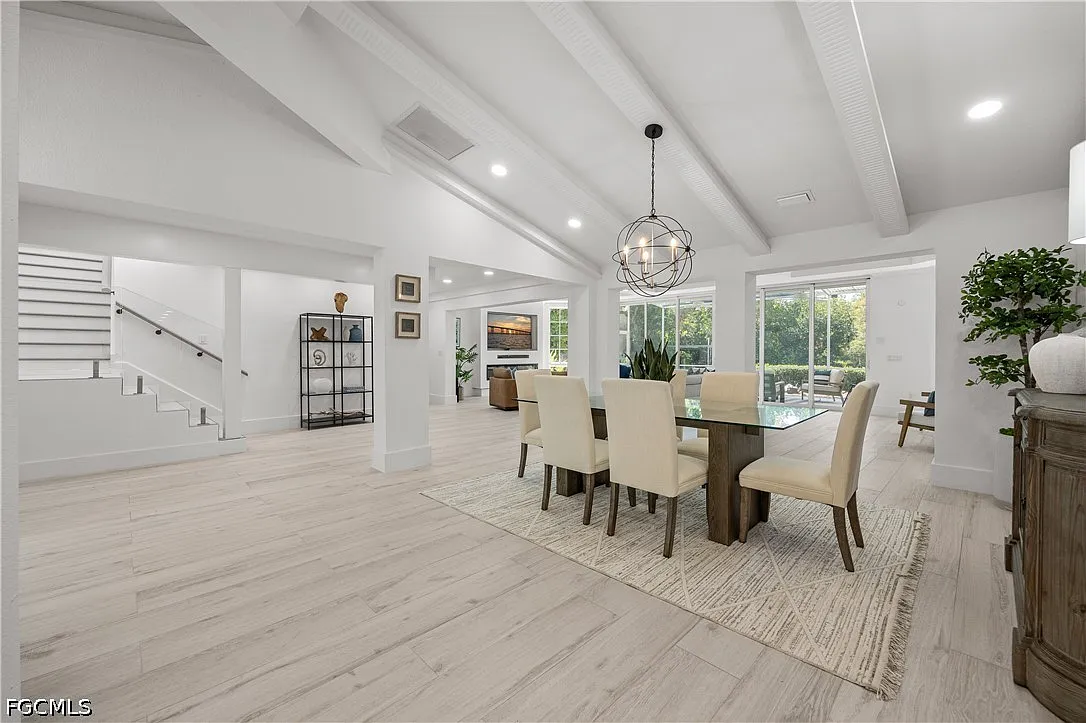 5 bed, 4.5 bath, 4850 sqft, $18,340 — Photo 2
