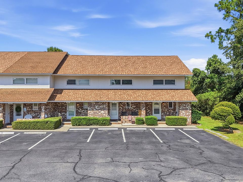 1st image of 1810 Fairway Ridge Dr. #2A
