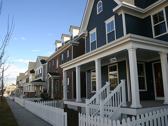 2nd image of 2704 Dayton St