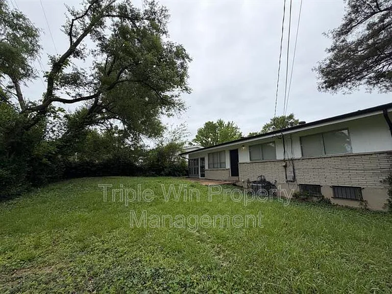 2257 Luxmore Dr — Photo 6