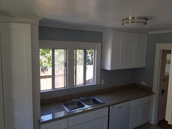 4th image of 265 Estabrook St