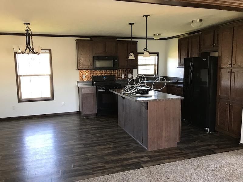 2nd image of 5 Amber Cir
