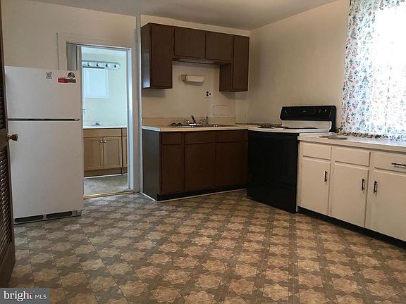 4th image of 106 Fairground Ave