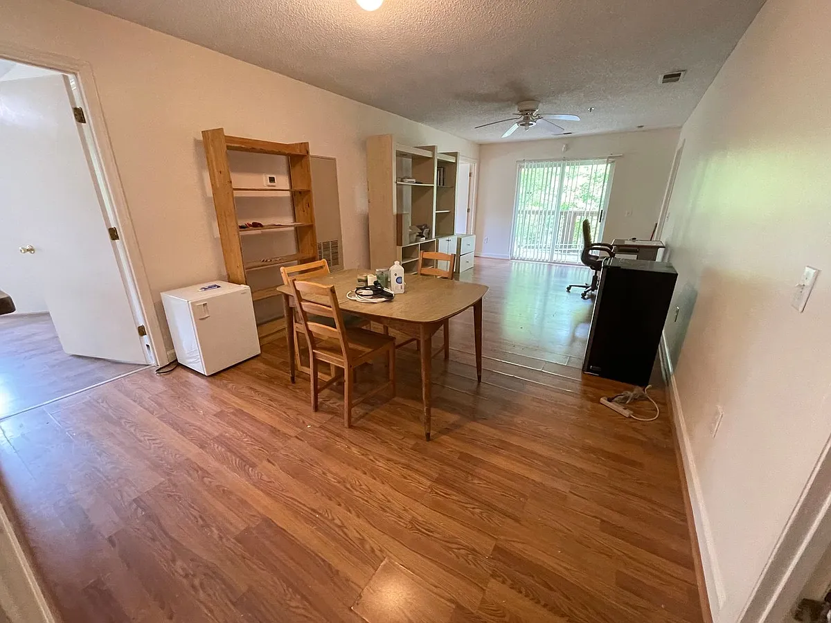 Building Photo - 303 Smith Level Rd #C22