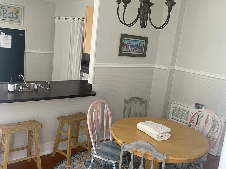 225 Randolph Ave — Photo 6