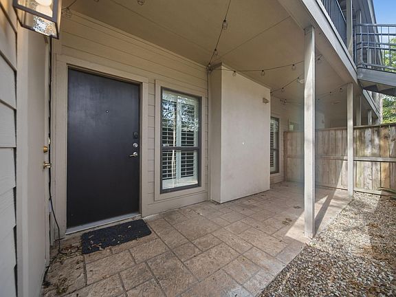 4th image of 1100 Augusta Dr APT 77