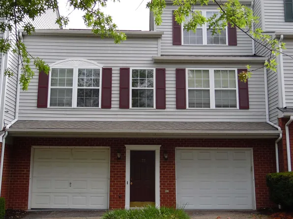 275 Silver Leaf Dr, Christiansburg, VA 24073