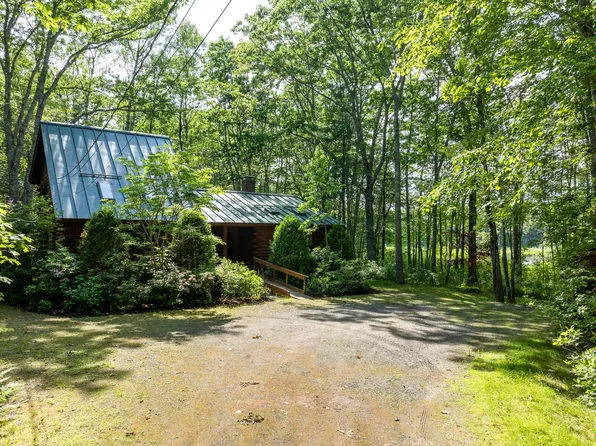 19 Fox Lane, Bremen, ME 04551