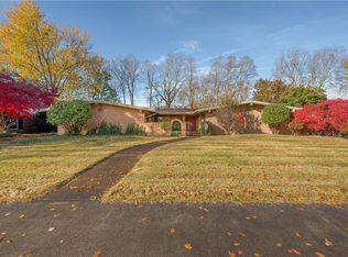 3402 Grove Pl, Columbus, IN 47203