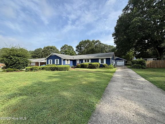 2nd image of 304 Ridge Rd NW