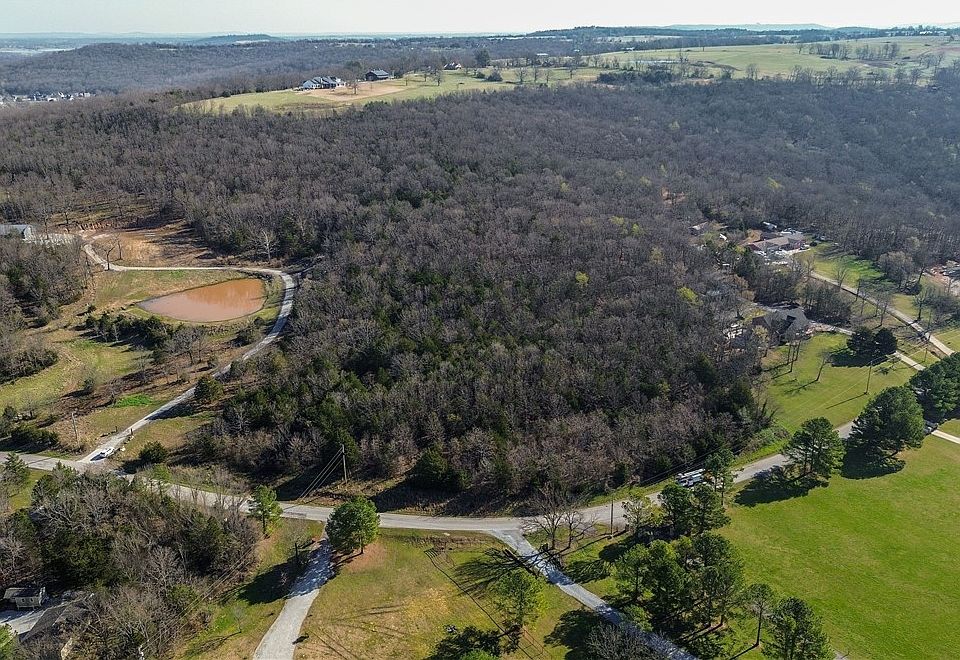 2nd image of 550 Hale Rd #7