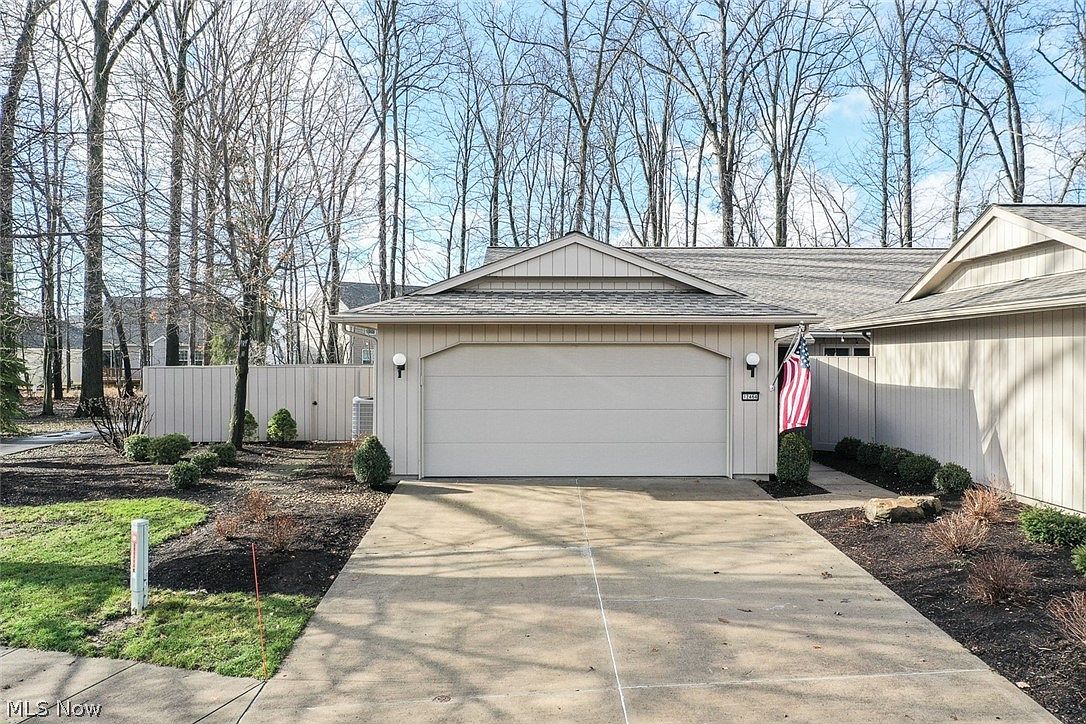 12464 Kronos Ct, Strongsville, OH 44149 Zillow