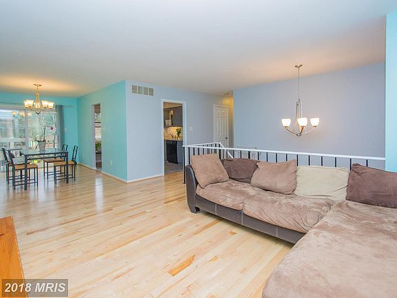2nd image of 517 W Benforest Dr