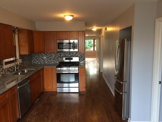 1st image of 5407 N Sawyer Ave #1 L