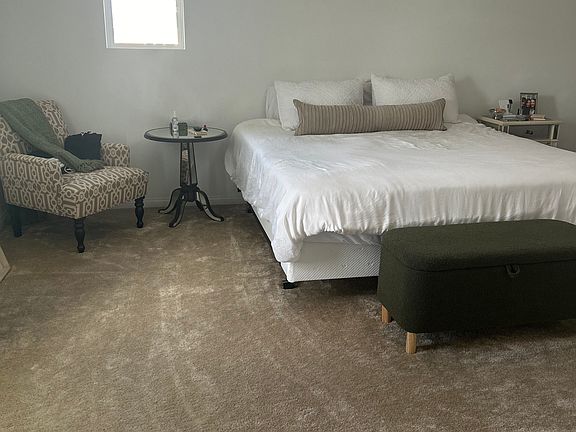 3rd image of 1660 Camellia Ln