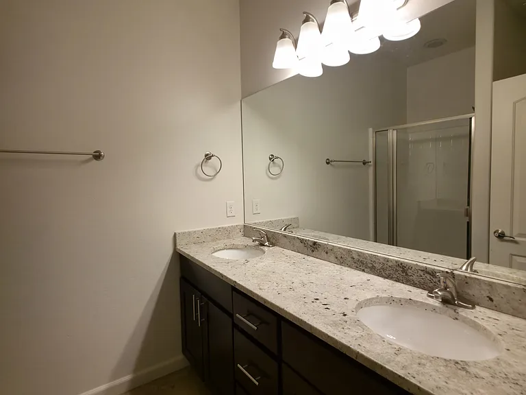 2512 W Pikes Peak Dr #1 — Photo 15