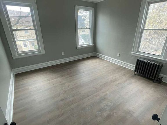 3rd image of 52-54 Lehigh Ave #2
