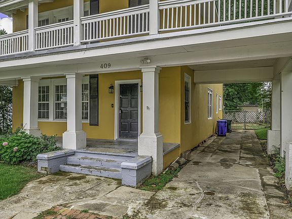 3rd image of 409 Forest Ave