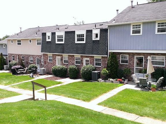 3rd image of 105 Concord Way