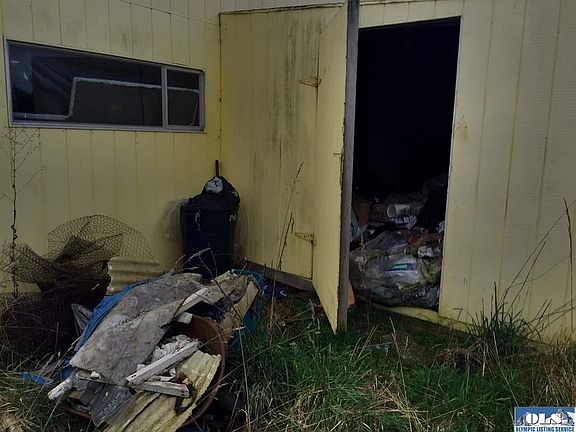 5th image of 250 W Deytona St