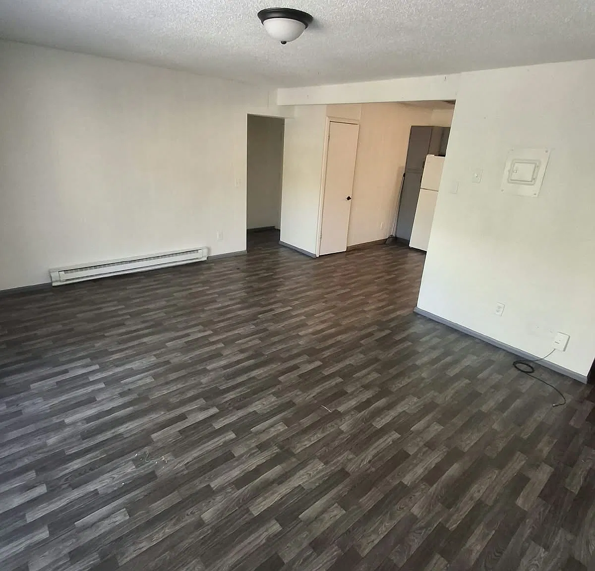 3 bed, 1300 sqft, $1,350 — Photo 3
