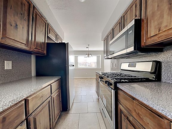 4th image of 21654 Park Tree Ln
