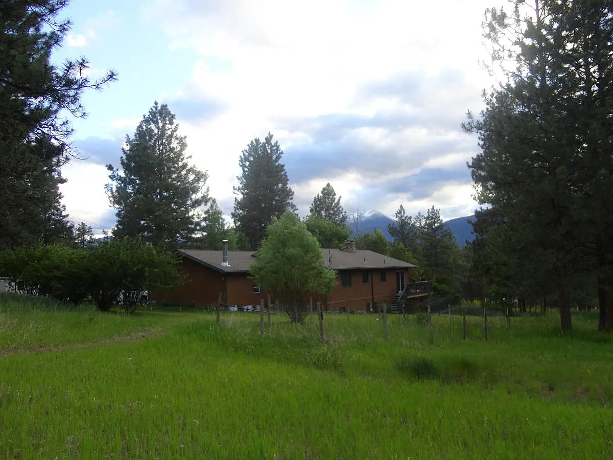 2 bed, 2.5 bath, 2710 sqft, $2,350 — Photo 3