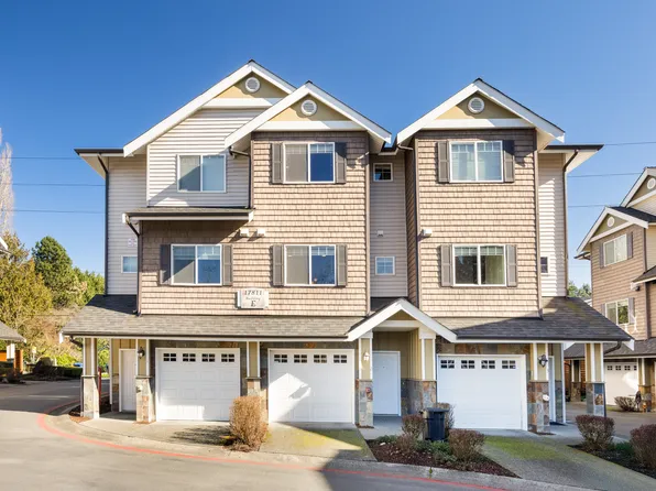 17811 80th Ave NE, Kenmore, WA 98028