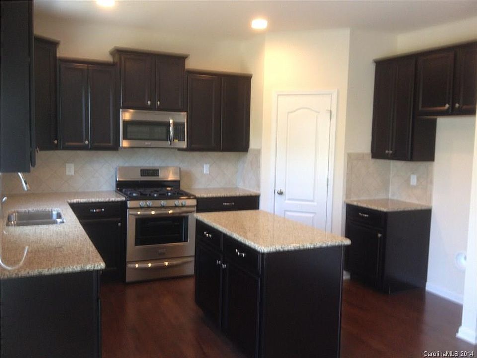 2nd image of 8011 Kelburn Ln #140
