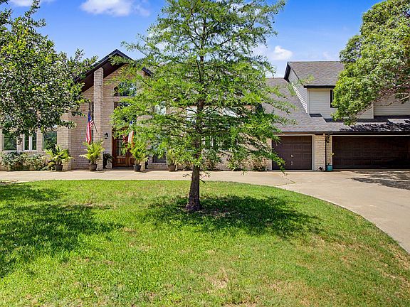 4th image of 131 Live Oak Dr