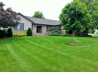 1810 13th Ave, Belle Plaine, IA 52208
