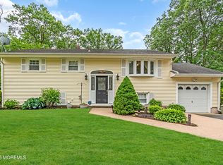 50 Darien Rd, Howell, NJ 07731