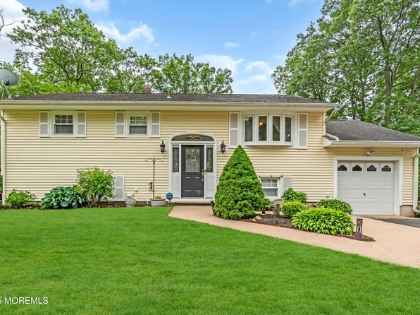 50 Darien Road, Howell, NJ 07731