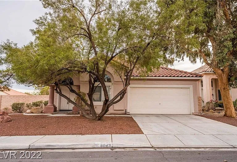 8043 Shadowvale Dr — Photo 1