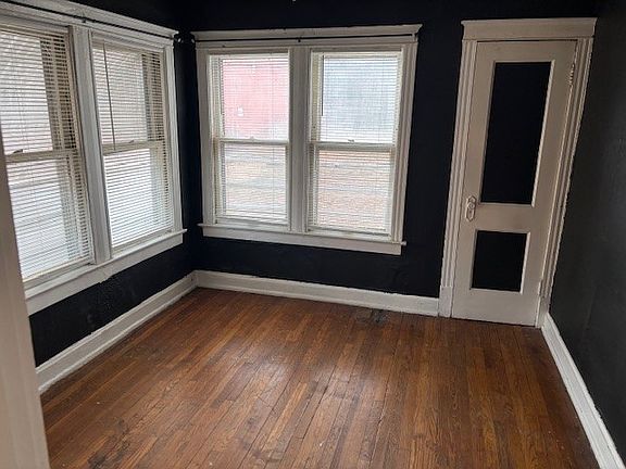 5th image of 3828 Genessee St APT 1S