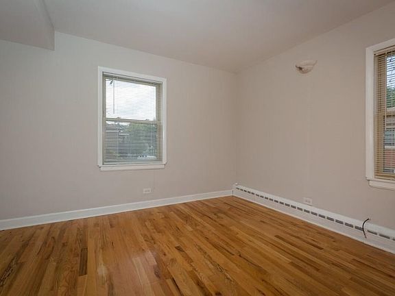 3rd image of 2106 W Foster Ave #2B