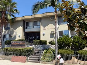 926 N Ardmore Ave, Los Angeles, CA