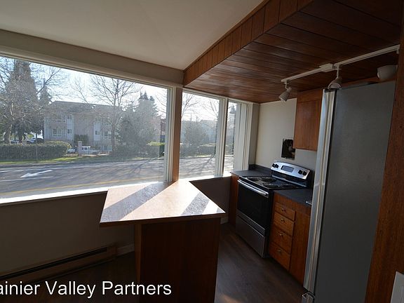 4th image of 11427 Rainier Ave S #2