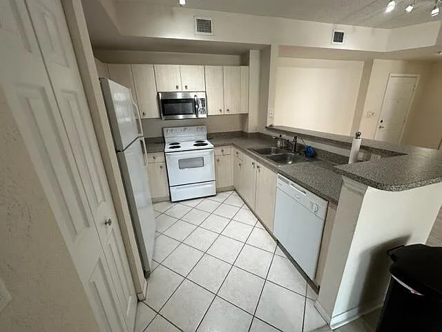 1803 N Flagler Dr #312 — Photo 7