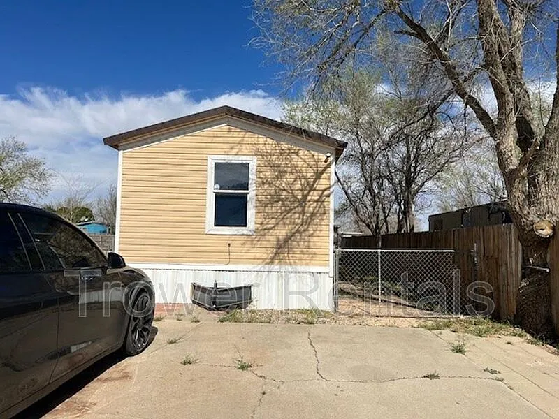 2412 Sun St