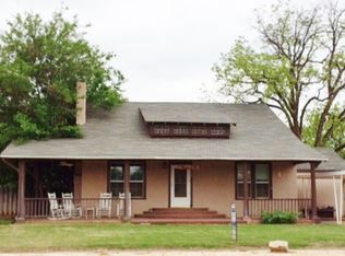 608 Sunny Ave, Rule, TX 79547