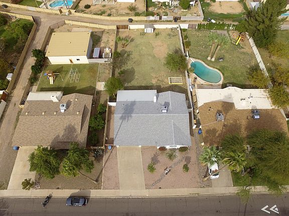 3rd image of 1872 E Alameda Dr
